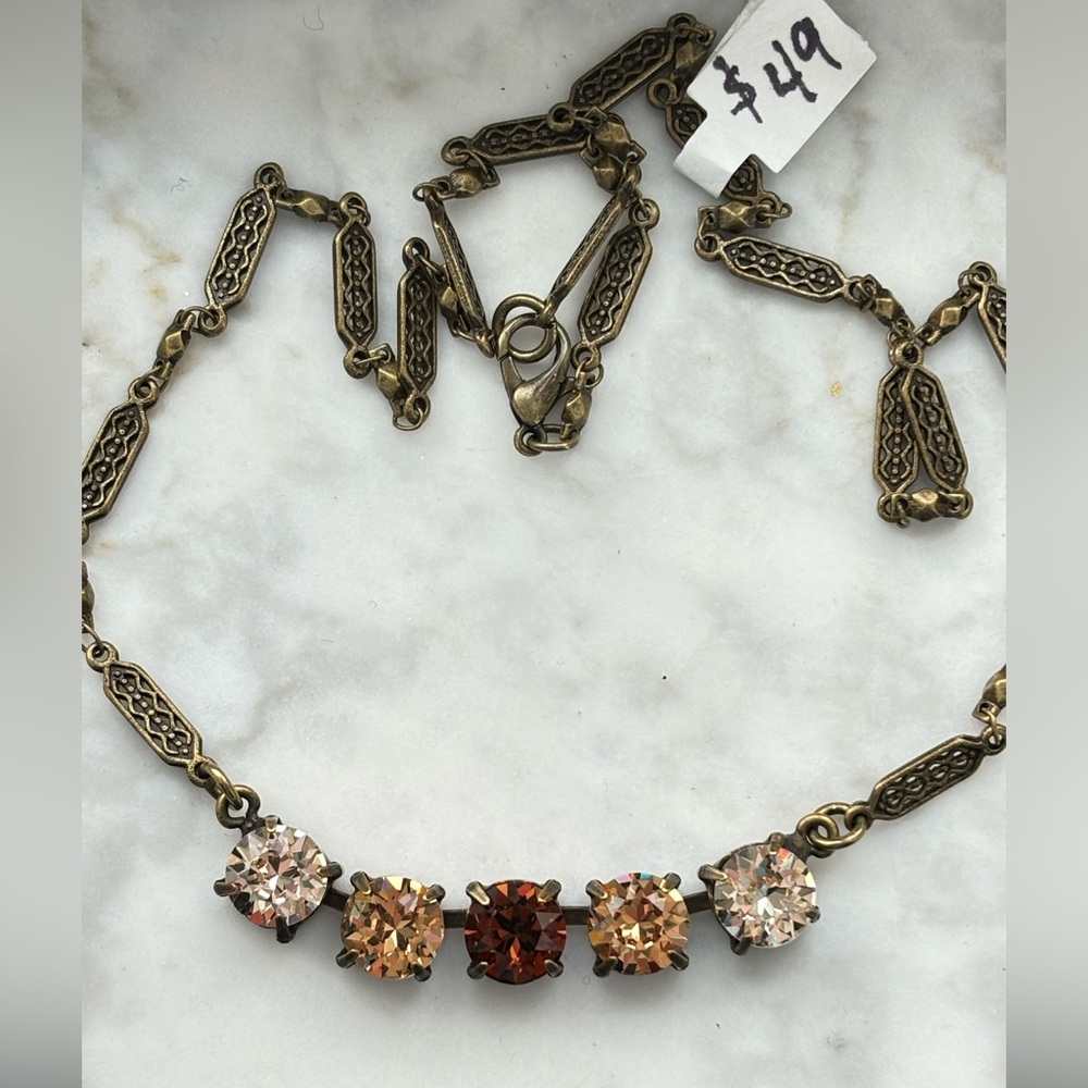 Sabika Like Necklace -NWT